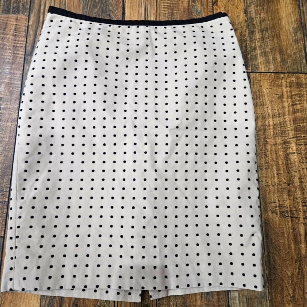 Outback Red‎ Polkadot Skirt. Size 4.